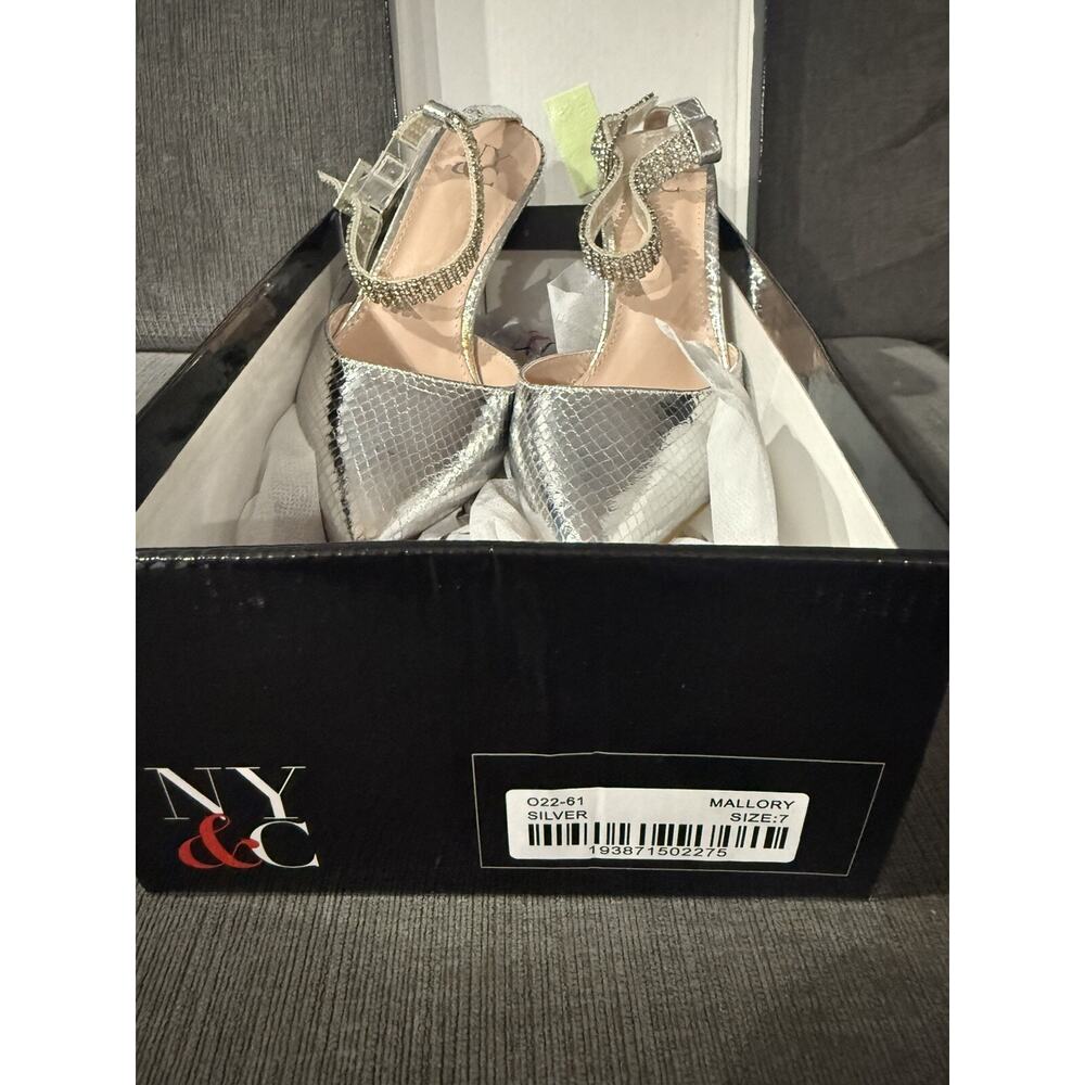 Mallory Embellished Silver Ankle Strap Pump Heels NEW YORK AND COMPANY Size 7 - Picture 2 of 5